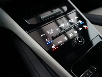 PORSCHE Cayenne E-Hybrid Luft Pano Sitzklima AHK 14W 21z