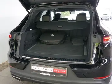 PORSCHE Cayenne E-Hybrid Luft Pano Sitzklima AHK 14W 21z
