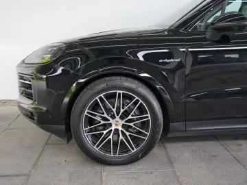 PORSCHE Cayenne E-Hybrid Luft Pano Sitzklima AHK 14W 21z