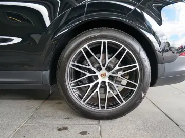 PORSCHE Cayenne E-Hybrid Luft Pano Sitzklima AHK 14W 21z