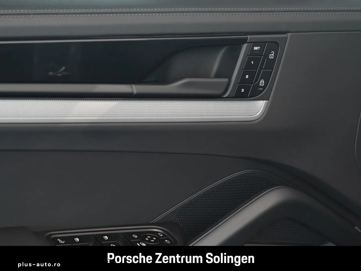 PORSCHE Cayenne E-Hybrid PANO Head-Up INNO BOSE