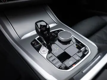 BMW X5 xDrive 40d M-Sport PANO AHK 360  LED ACC B&W
