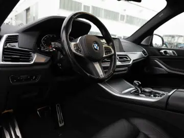BMW X5 xDrive 40d M-Sport PANO AHK 360  LED ACC B&W