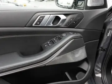 BMW X5 xDrive 40d M-Sport PANO AHK 360  LED ACC B&W