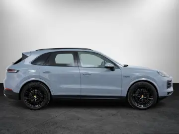PORSCHE Cayenne E-Hybrid