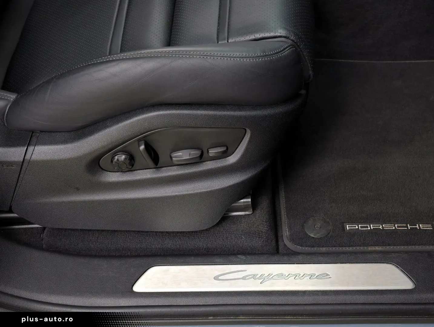 PORSCHE Cayenne E-Hybrid