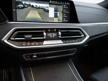 BMW X5 xDrive 40d M-Sport PANO AHK