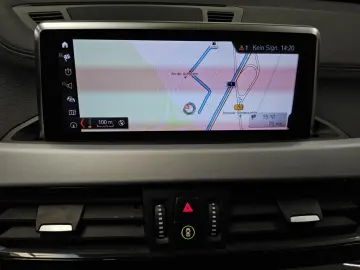 BMW X2 sDrive18d HiFi Pano LED