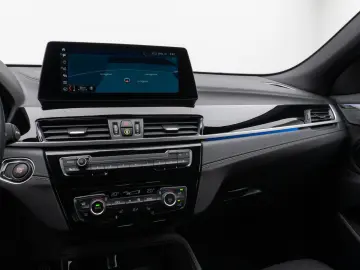 BMW X2 xD25e Sportsitz Kamera HUD HiFi