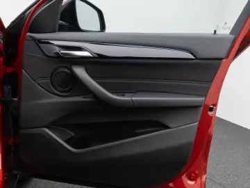 BMW X2 xD25e Sportsitz Kamera HUD HiFi