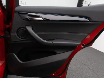 BMW X2 xD25e Sportsitz Kamera HUD HiFi