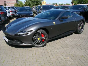 FERRARI Roma V8