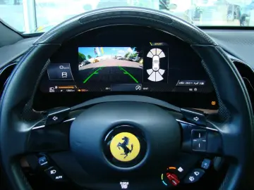 FERRARI Roma V8