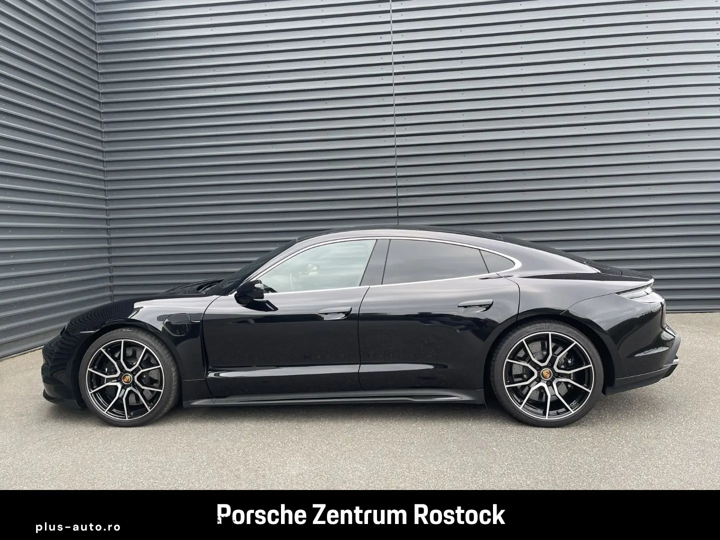 PORSCHE Taycan Turbo S Burmester InnoDrive Head-Up