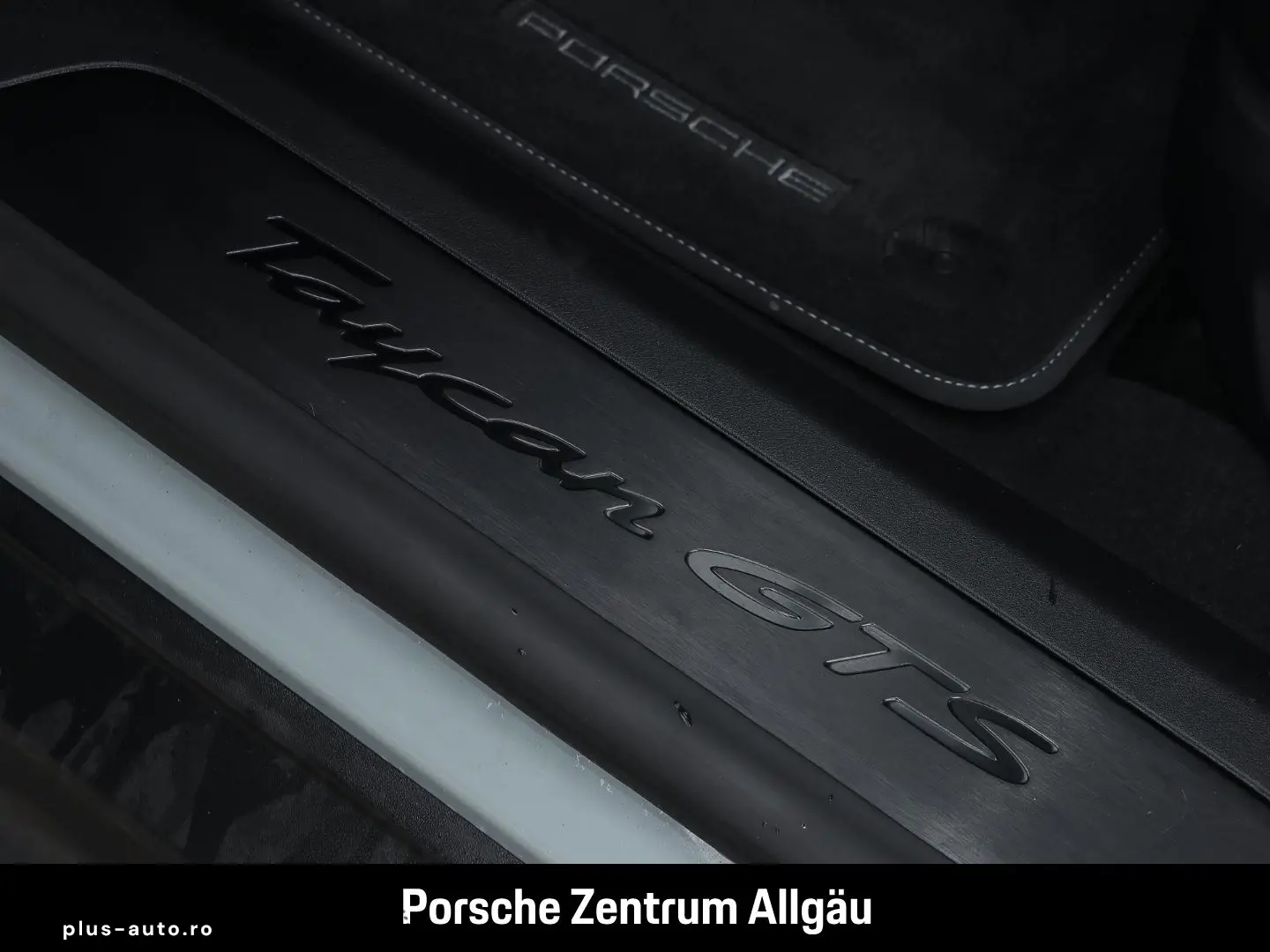 PORSCHE Taycan GTS Burmester HA-Lenkung InnoDrive HeadUp