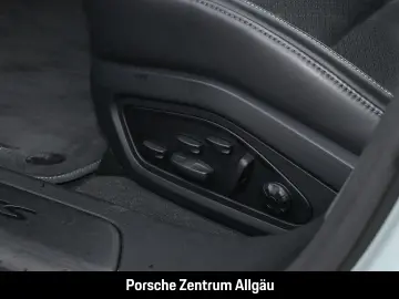 PORSCHE Taycan GTS Burmester HA-Lenkung InnoDrive HeadUp