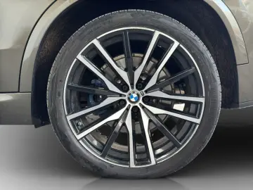 BMW X5 xDrive40d M Sport Navi.Laser.HuD.360 .ACC.AHK
