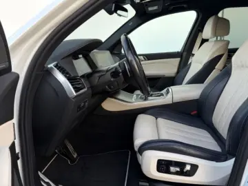 BMW X5 xDrive 40dA M-Sport AHK PANO H K HUD LCProf