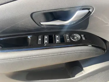 HYUNDAI Tucson Trend Hybrid Navi Digitales Cockpit LED A