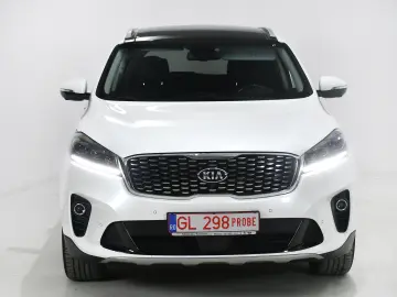 Kia Sorento - Platinum - 200 cp - Aut - 4x4 5 LOCURI
