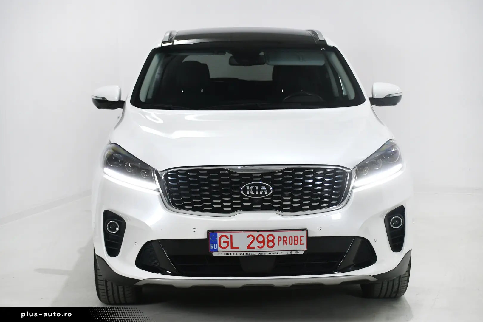 Kia Sorento - Platinum - 200 cp - Aut - 4x4 5 LOCURI