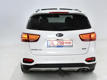 Kia Sorento - Platinum - 200 cp - Aut - 4x4 5 LOCURI