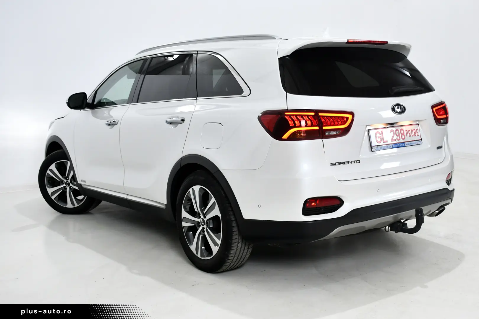 Kia Sorento - Platinum - 200 cp - Aut - 4x4 5 LOCURI
