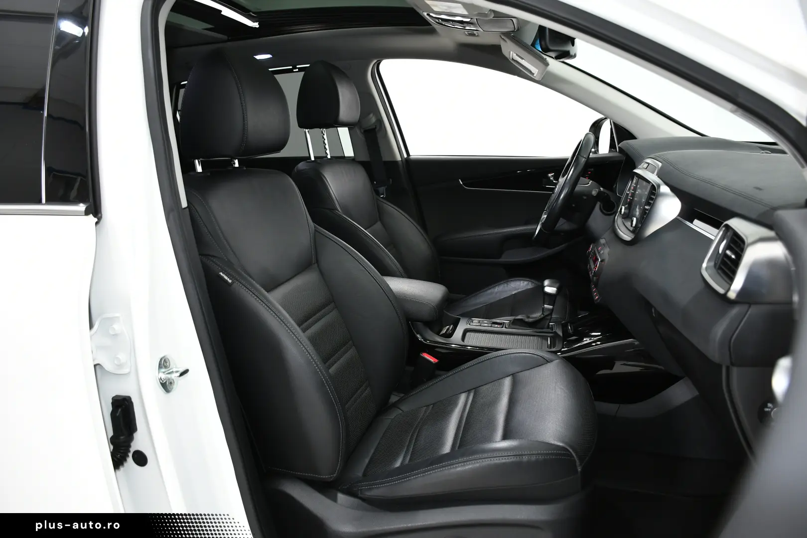 Kia Sorento - Platinum - 200 cp - Aut - 4x4 5 LOCURI