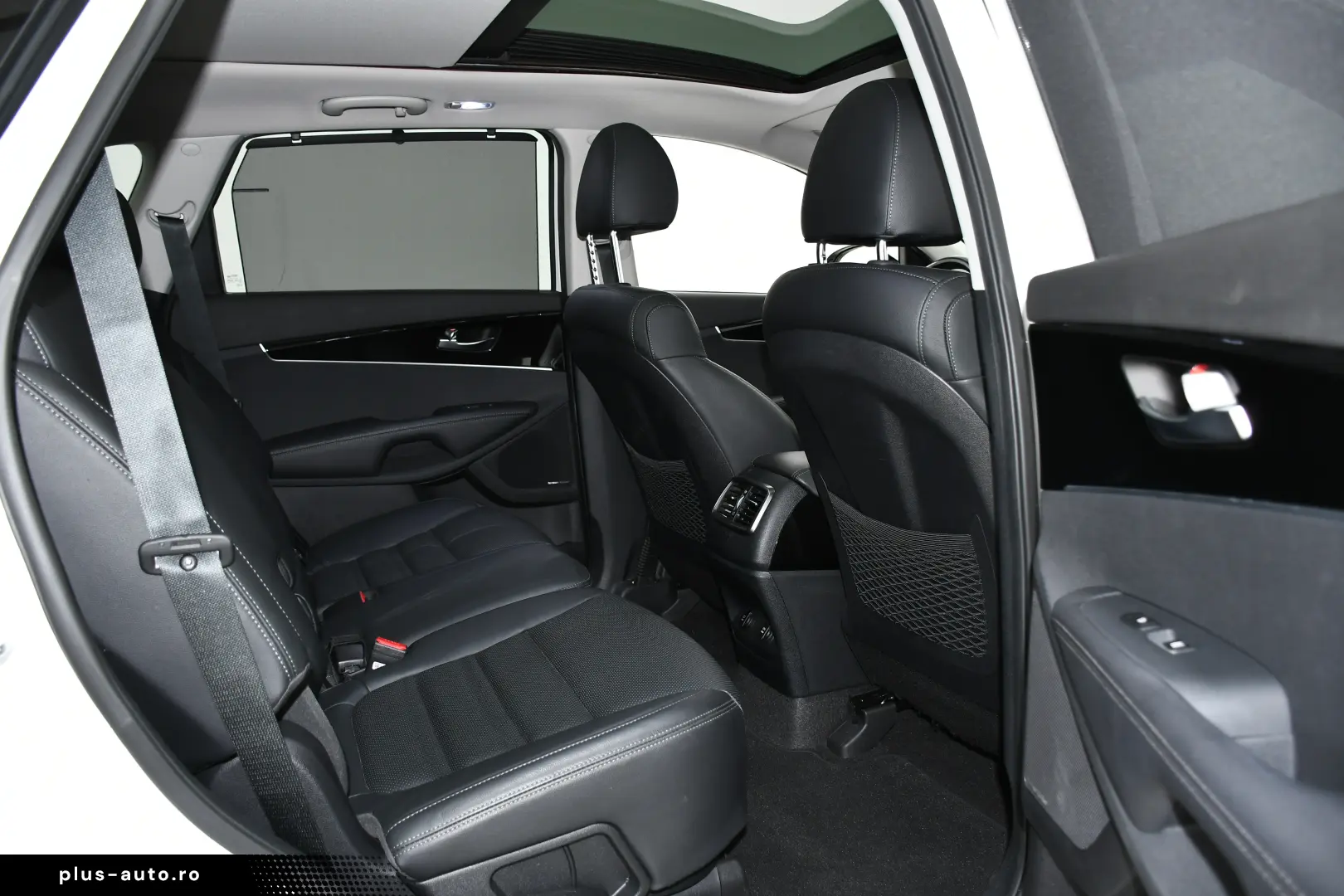 Kia Sorento - Platinum - 200 cp - Aut - 4x4 5 LOCURI