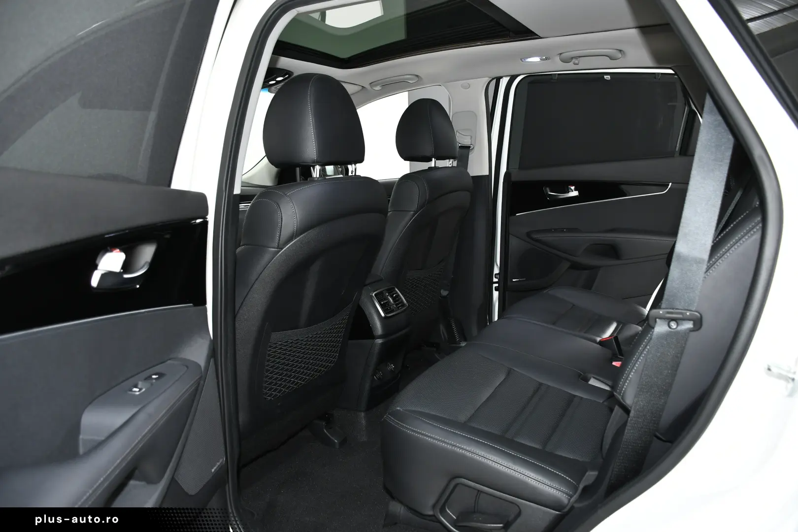 Kia Sorento - Platinum - 200 cp - Aut - 4x4 5 LOCURI
