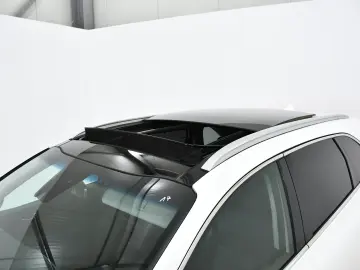 Kia Sorento - Platinum - 200 cp - Aut - 4x4 5 LOCURI