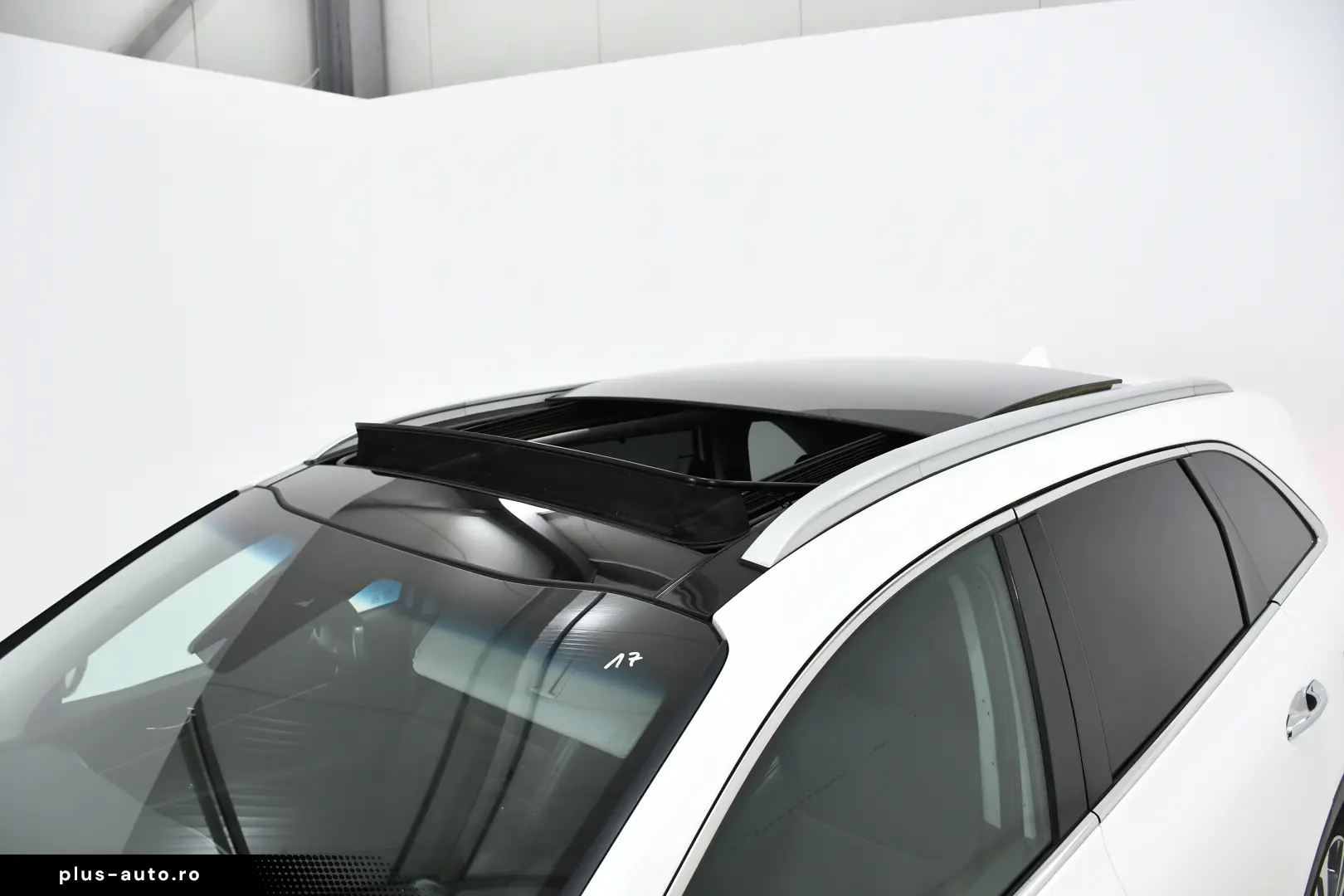 Kia Sorento - Platinum - 200 cp - Aut - 4x4 5 LOCURI