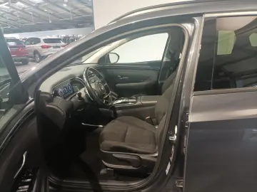 HYUNDAI Tucson 1.6 PHEV Trend 4WD LED Navi Kamera AHK