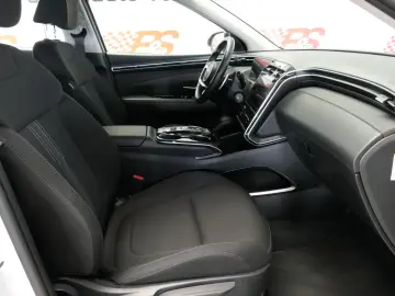 HYUNDAI Tucson Plug-In Hybrid 4WD AUT NAV KAM GRA SZH