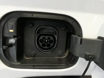 HYUNDAI Tucson Plug-In Hybrid 4WD AUT NAV KAM GRA SZH