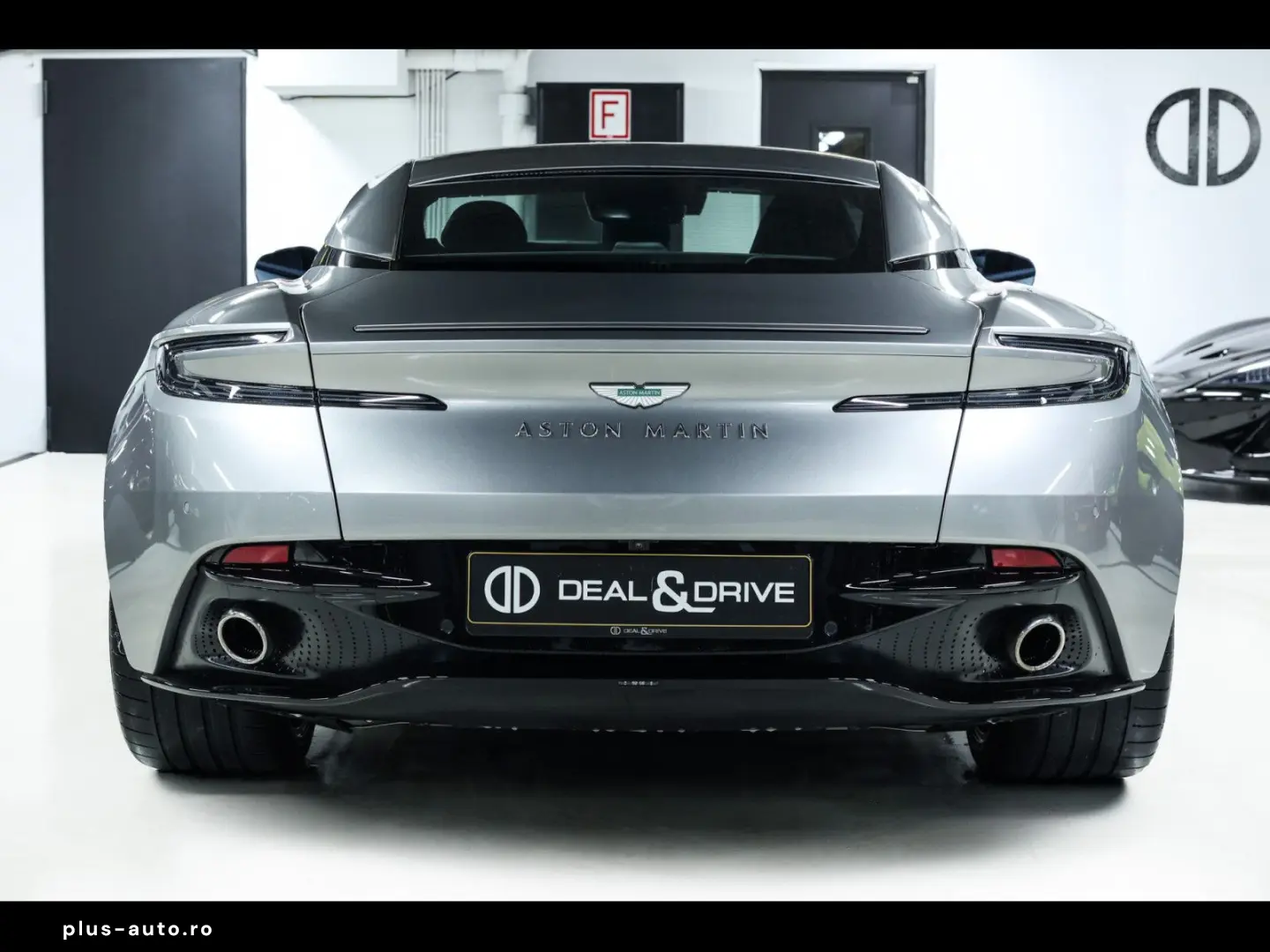 ASTON MARTIN DB12 COUPE 4.0 V8 ALUMINITE