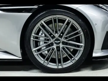 ASTON MARTIN DB12 COUPE 4.0 V8 ALUMINITE