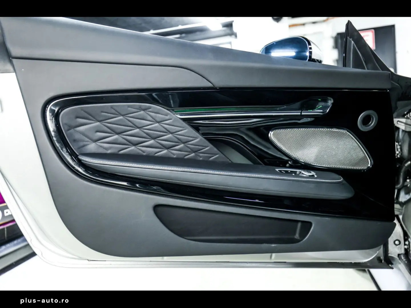 ASTON MARTIN DB12 COUPE 4.0 V8 ALUMINITE