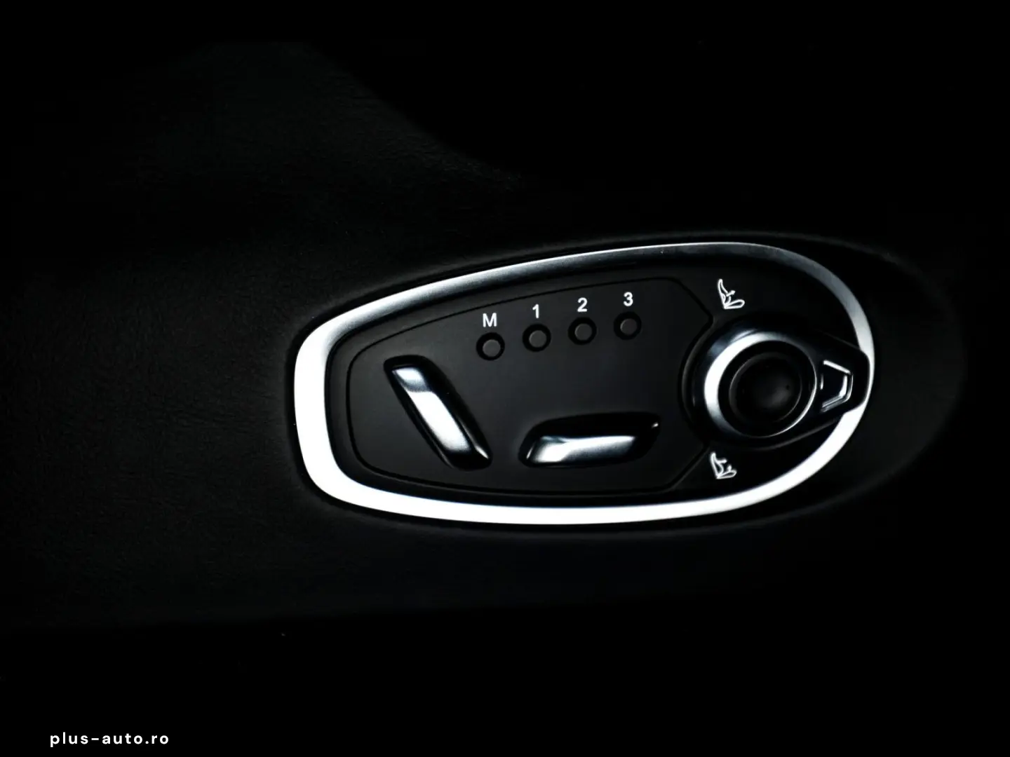 ASTON MARTIN DB12 COUPE 4.0 V8 ALUMINITE