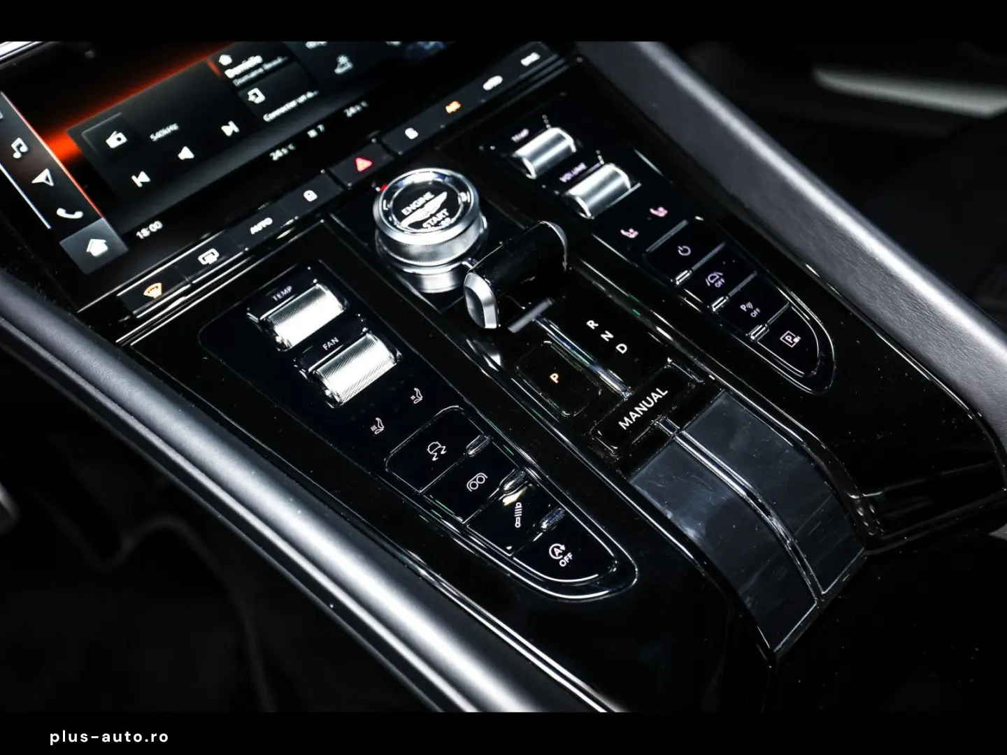 ASTON MARTIN DB12 COUPE 4.0 V8 ALUMINITE