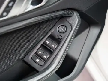 BMW 118d  Sport Line  LED  Audio HiFi