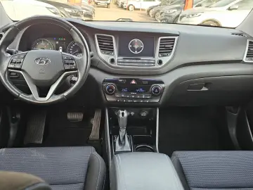 Hyundai Tucson 2.0 CRDI 4WD 185 CP 4×4 Aut. 104.000 km
