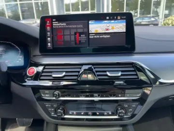 BMW M5 Competition Sportpaket HUD AD Navi Leder Digi