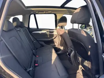 BMW X3 xDrive30e Aut. Advantage Pano LiCo  CarPlay