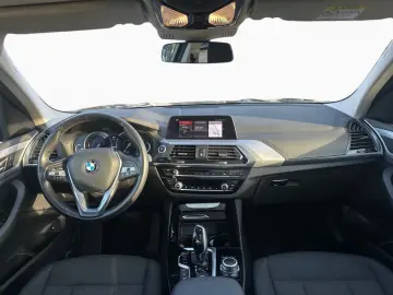 BMW X3 xDrive30e Aut. Advantage Pano LiCo  CarPlay