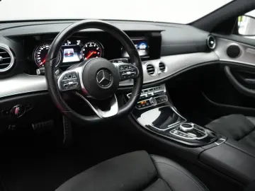 MERCEDES-BENZ E 300 e