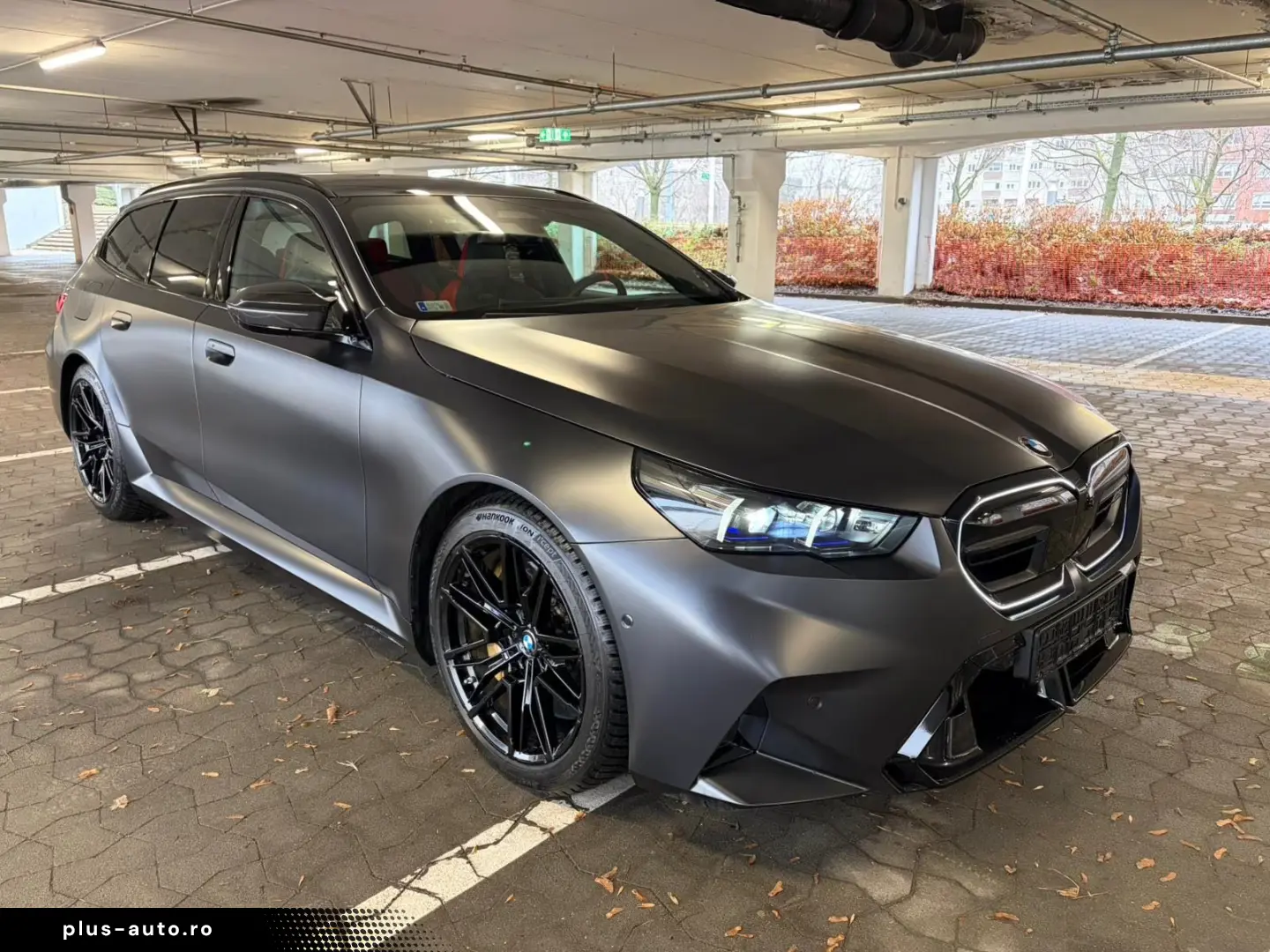 BMW M5 Touring Ultimate package hook