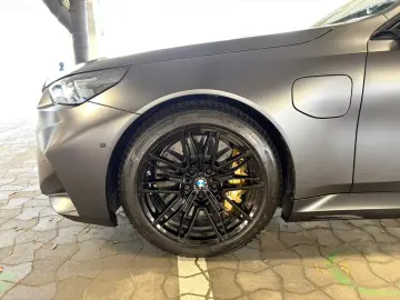 BMW M5 Touring Ultimate package hook