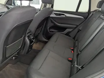 BMW X3 xDrive30e Advantage LED NAVI PANO SHZ PDC BC