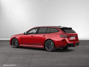 BMW M5 Touring Bowers&Wilkins AHK Driving